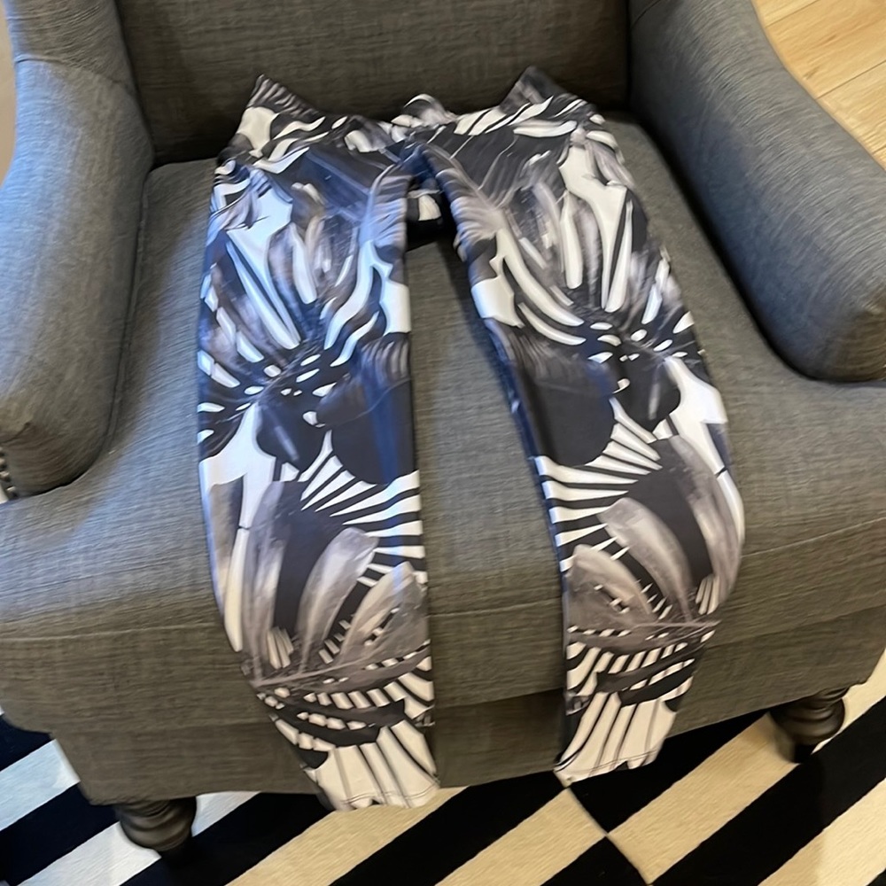 Workout pants